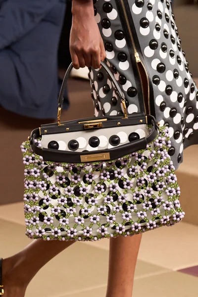 Look 5
